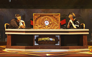 HCT世界總決賽》三星大師發威！Hunterace連勝三局翻盤Ike