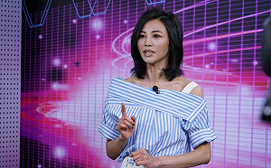 躺沙發看電視轉播《傳說對決》！節目主持人安娜李、SoBaD分享觀賽重點