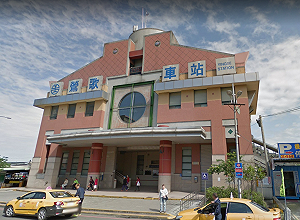 撞破電梯門 新北市鶯歌身障男墜落梯坑