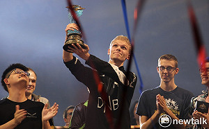 HCT世界總決賽》神仙打架！「人中之龍」Hunterace成新科世界冠軍