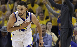 NBA／柯瑞跑動能力太強　韋德：當他沒拿球時最危險(影)