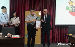 願出席阿扁新書發表  柯文哲：是歷史的一部分