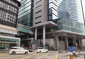 香港驚傳智障妹手挖親姊眼球  只剩皮肉相連