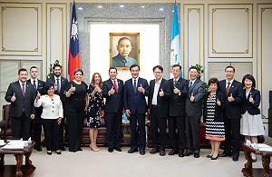 會見瓜地馬拉總統 蘇嘉全：感謝支持台灣參與國際組織