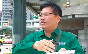 (影)林佳龍勞動節贈禮！中華郵政大貨車駕駛加薪1400元