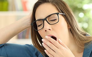 耳鳴讓人睡不好？醫師：睡不好耳鳴更嚴重