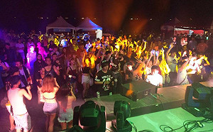 春吶Day1冷清清？ 潘恆旭PO照無聲反嗆越夜越熱鬧