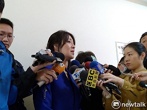 外交部肯定   LSE維持地球儀上台灣與中國不同顏色