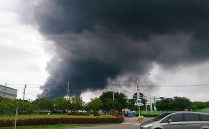 后里輪胎廠大火  全台中都聞到臭味  市府重罰500萬元