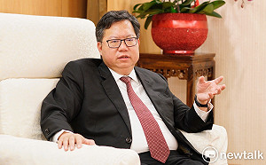 鄭文燦專訪2》總統大選「三腳督」柯操作棄保？鄭文燦：誰被棄保難說