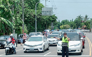 台南左鎮化石園區開幕人潮擠爆　市府籲擇日再去