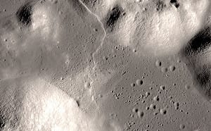 (影)月亮一直萎縮！NASA：將引發強大地震