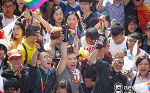 同婚拚三讀》台灣結婚合法   4萬人歡呼「亞洲第一」