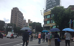 豪雨範圍再擴大！全台17縣市發布豪、大雨特報