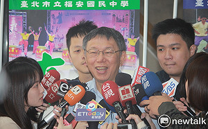 怨每次都被放進民調、還越做越高  柯：你有聽過我要選嗎？