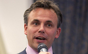 被揪淡化難民犯罪數據  荷司法部次長下台