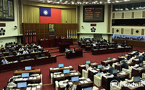 台北市議會審食安自治條例 議員未達半數流會