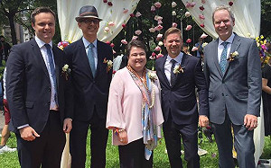 同性婚姻登記開跑 美、加、英、德、西、歐盟獻祝福