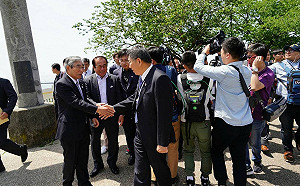 柯P不為訪日行打分數  謝長廷幫挺喊：80分！