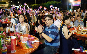 武漢肺炎》宴客上限開放至250人！每桌8人、保持1.5公尺社交距離