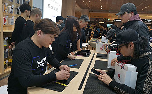 傳華為旗艦手機英國二手價崩盤　台灣市場暫未受影響