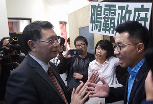 李進勇案明投票 綠突襲主席台藍氣炸怒批作弊黨