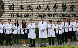 讚！成大醫學系畢業生「臨床技能測驗」通關百分百