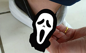 腳穿14顆「荔枝椿象卵」！上班4小時一看崩潰：都孵化了