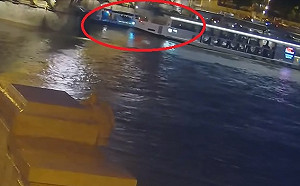 多瑙河撞船瞬間郵輪輾小船  美人魚號7秒沉沒