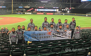 加拿大溫哥華少棒賽 花蓮富源聯隊捧回冠軍