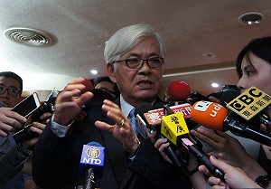 罵聲中上任中選會主委 李進勇：有政黨背景不違法