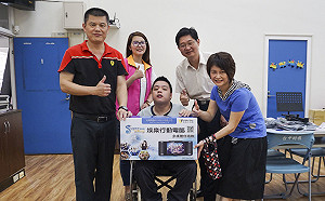 網銀基金會攜手金嗓電腦  助輪椅歌王唱出未來