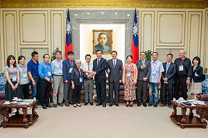 海外民運人士訪立院 「較支持蔡英文」