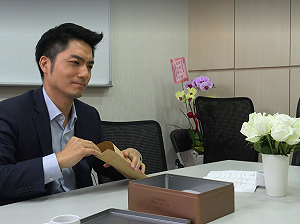 (影) 「麥克風關了沒？」 蔣萬安、李彥秀短片幽默自嘲