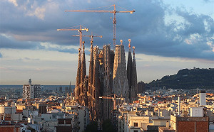 建築大師高第傑作聖家堂 137年後拿到建造執照