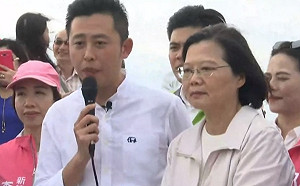 蔡英文民調中勝出  林智堅籲「團結向前行」