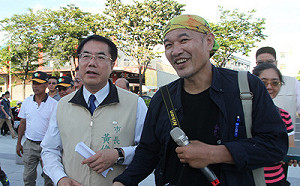 到高雄迎賴清德車隊 黃偉哲：蔡賴都支持