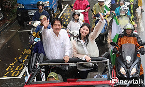 （影）雨越大、高嘉瑜越嗨  沿街高喊「賴清德拜託」