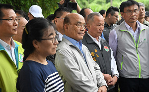 視察通霄棲地 蘇揆：以獎勵取代限制 守護石虎吸引觀光