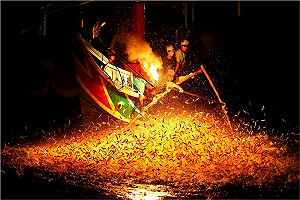 衝浪賞蹦火仔聽音樂！北海岸從盛夏一路玩到初秋