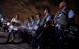 港委任「特務警察」！ 百名懲教人員入列