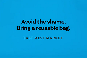 你是不是剛去成人片店？ 超市推「超羞恥購物袋」倡環保