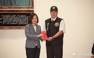 挾持人質案件平安落幕　蔡英文赴桃園慰勉有功人員