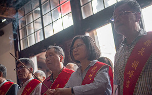 國民黨率團出席海峽論壇攻擊批評政府 蔡英文：情何以堪