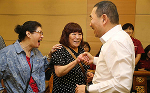 感謝捐贈救援設備  侯友宜期許OHCA出院率達9％