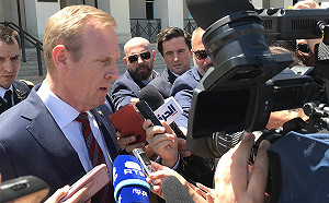 油輪遇襲伊朗威脅大增  美國防部中東增兵千人