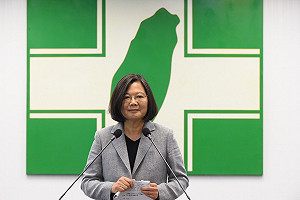 民進黨正式提名 蔡英文：總統一定要勝選、立委要過半