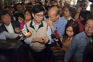 籲高雄市民參與登革熱防疫 陳其邁親赴三民區視察