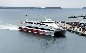 台中—澎湖定期客運航線「藍鵲輪」22日啟航