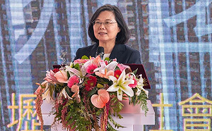 長榮罷工》蔡英文：希望勞資雙方可以在理性的基礎上坐下來談